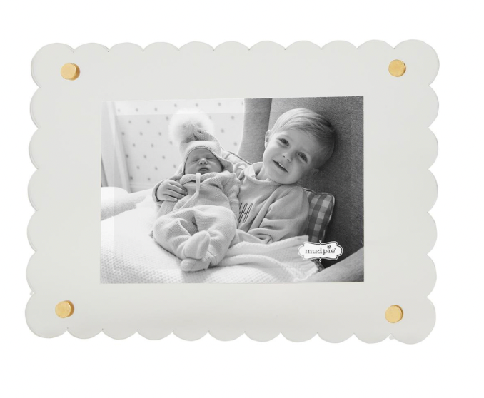 Scalloped Rectangle Frame