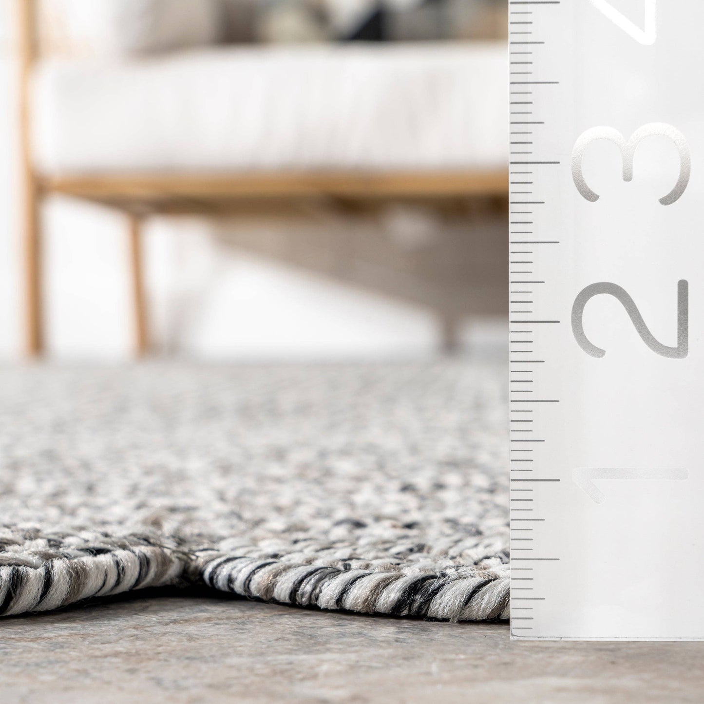 Idina Casual Scalloped Indoor/Outdoor Area Rug
