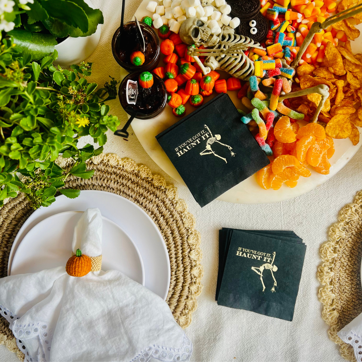 If You've Got It Haunt It Halloween Cocktail Paper Napkins