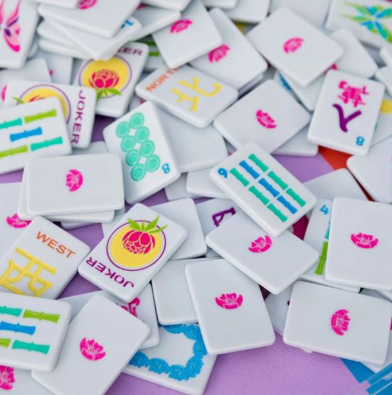 The Mahjong House Travel Mahjong Set - Ice Blue & Bright's