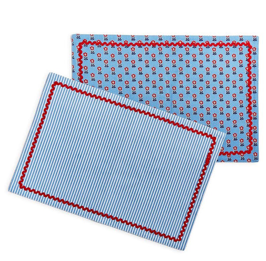 Red, White and Bloom Set of 4 Double-Sided Fabric Placemat