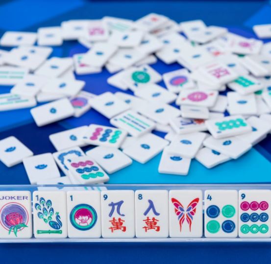 The Mahjong House Travel Mahjong Set - White with Jewel-Tones