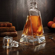 Load image into Gallery viewer, Atlas Crystal Decanter
