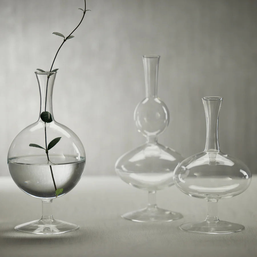 Lily Footed Vase - Round